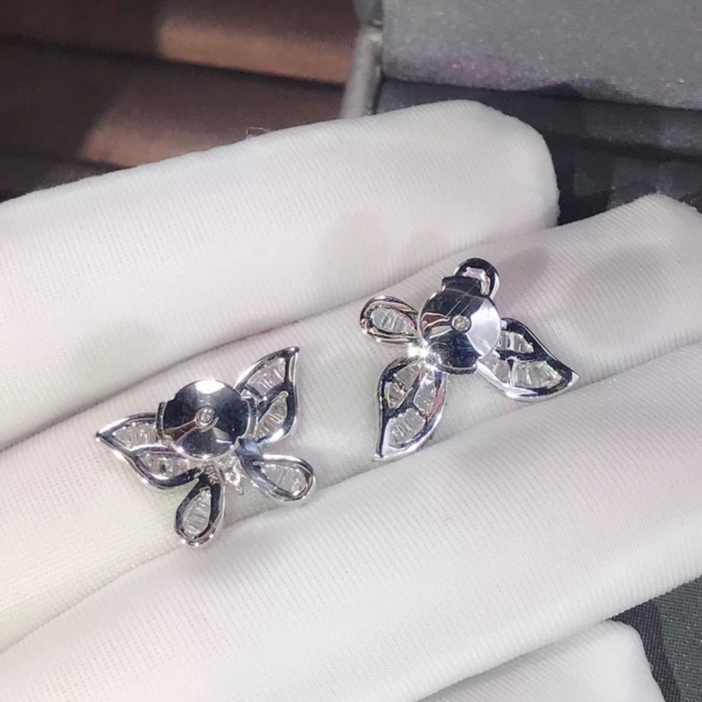 ✨Sparkling Butterfly Earrings✨ - Picture 4 of 6